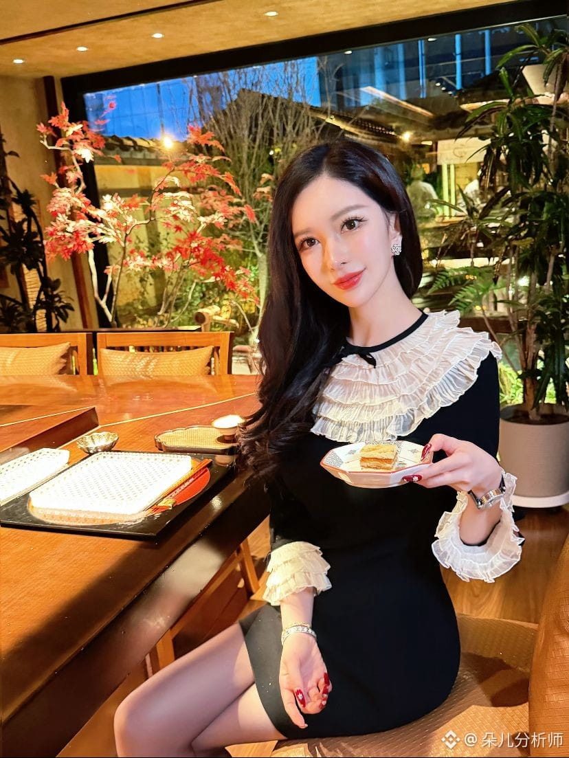 谁没在币圈交过学费? 朵儿我曾在312行情里单日穿仓500万,从劳斯莱斯换成了共享单车。$币安人生
但老天爷饿不死瞎
