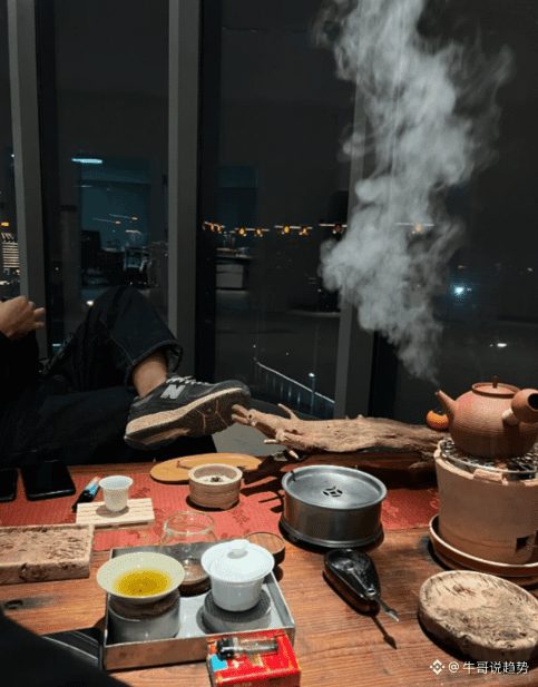 月薪1800，天天琢磨靠炒币翻身，醒醒吧。这话难听，但必须说。上个月有个小伙加我，开口就是哥带带我，想靠这个养家。一问本