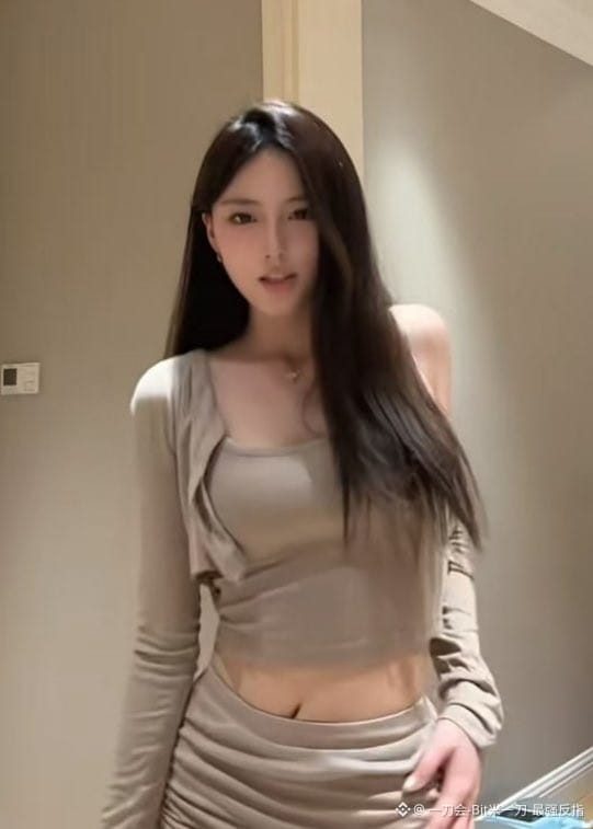 $ID
家人们,这剧情反转反转再反转,谁看了不说一句DNA动了,这剧情属实精彩,评论区也太精彩了!
真的是小刀拉屁股
