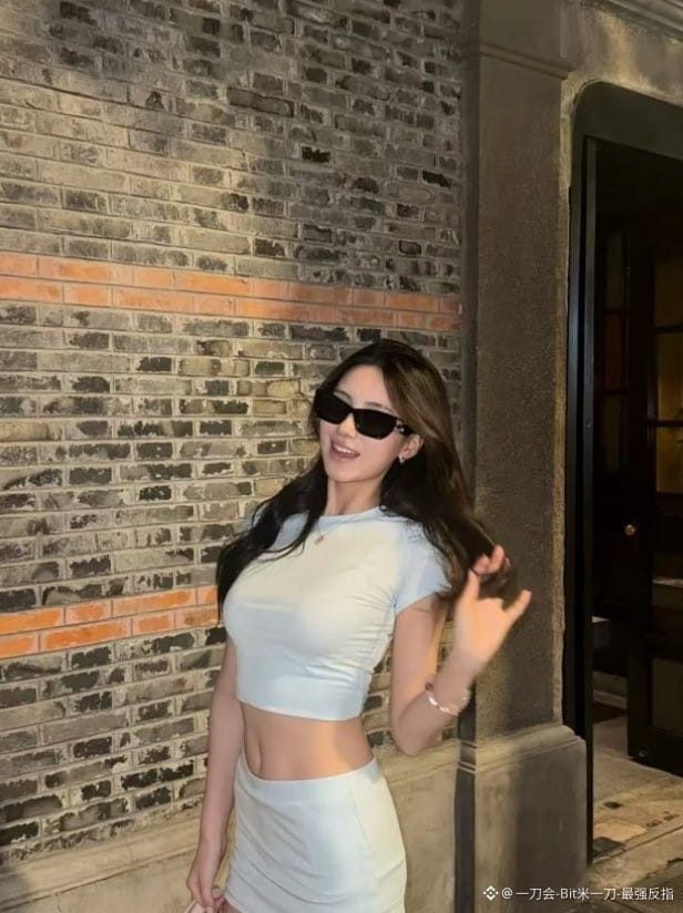 $ID
家人们,这剧情反转反转再反转,谁看了不说一句DNA动了,这剧情属实精彩,评论区也太精彩了!
真的是小刀拉屁股